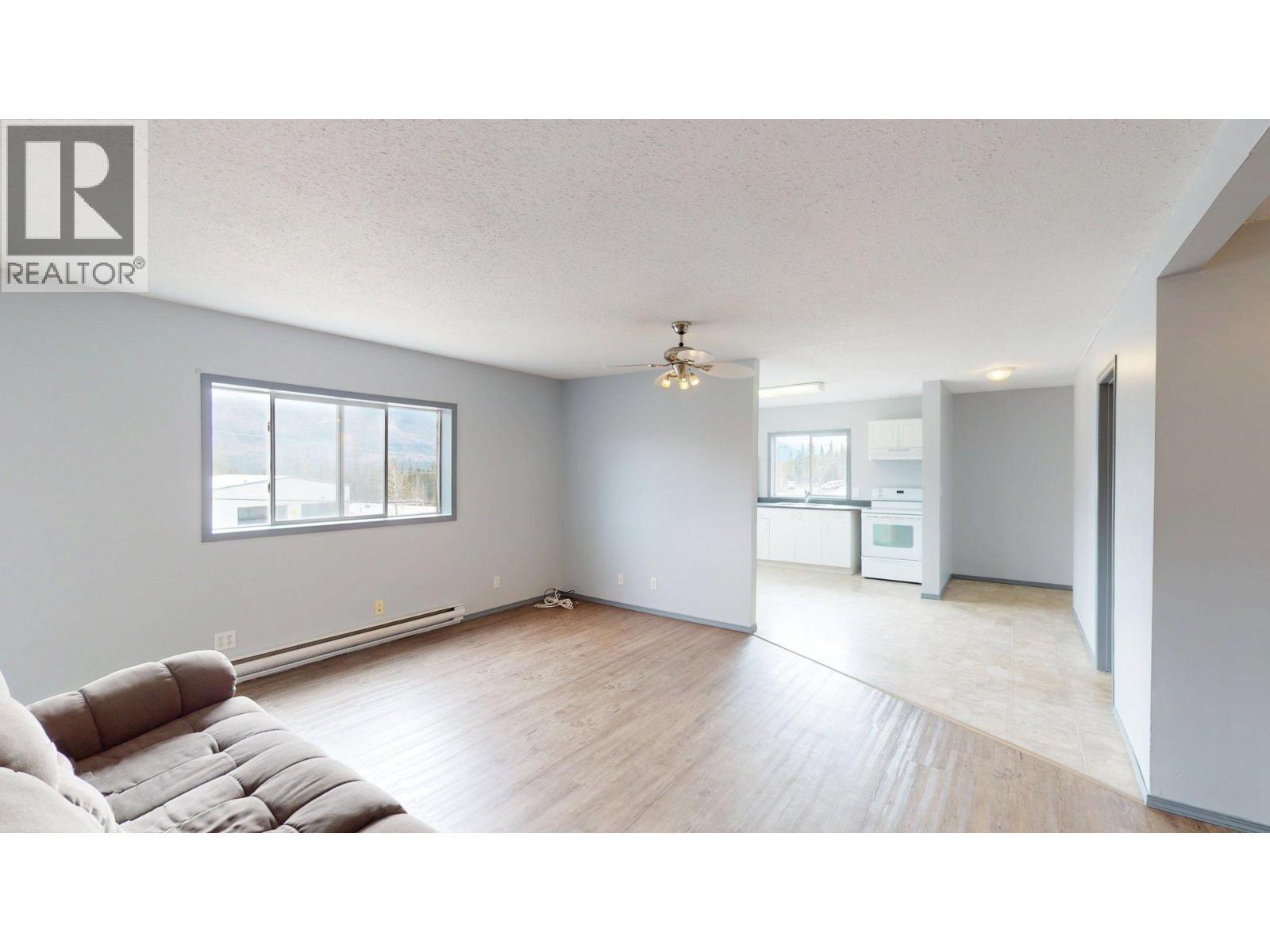 7 Inkaneep Road, Elkford, BC