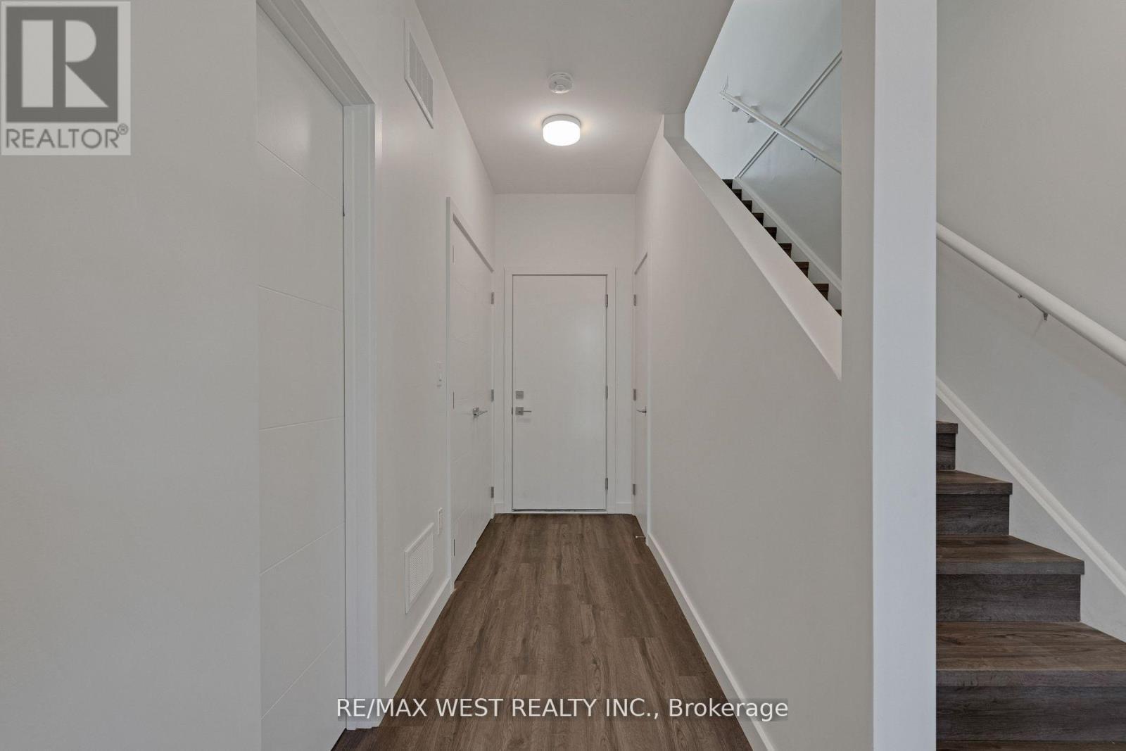 10 Rainwater Lane, Barrie, ON - Indoor Photo Showing Other Room