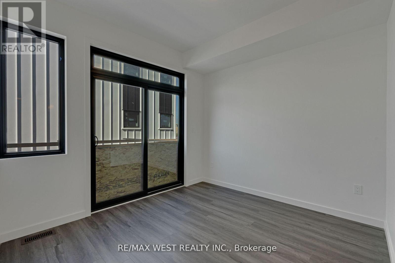 10 Rainwater Lane, Barrie, ON - Indoor Photo Showing Other Room