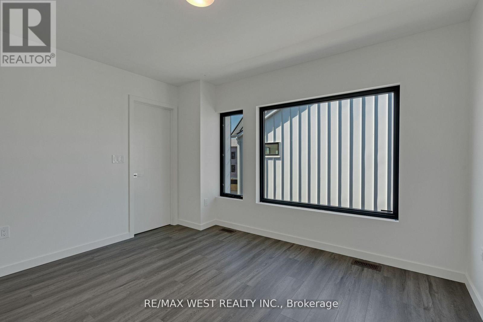 10 Rainwater Lane, Barrie, ON - Indoor Photo Showing Other Room