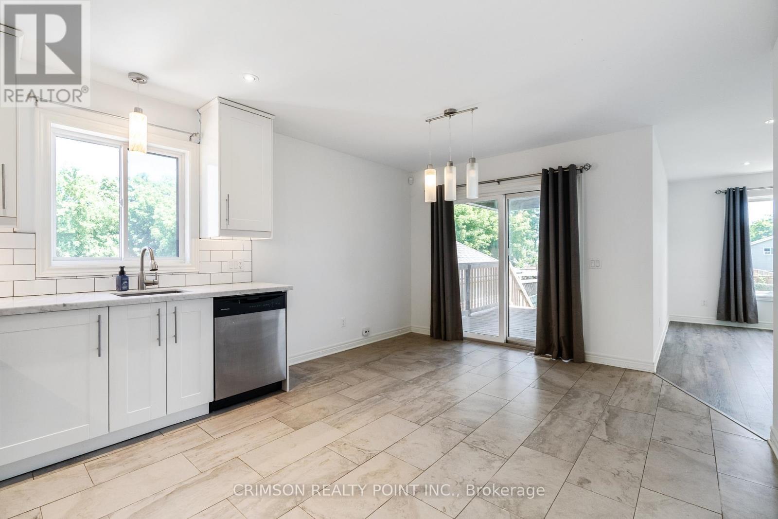 11 Edith Street, St. Catharines, ON - Indoor Photo Showing Kitchen