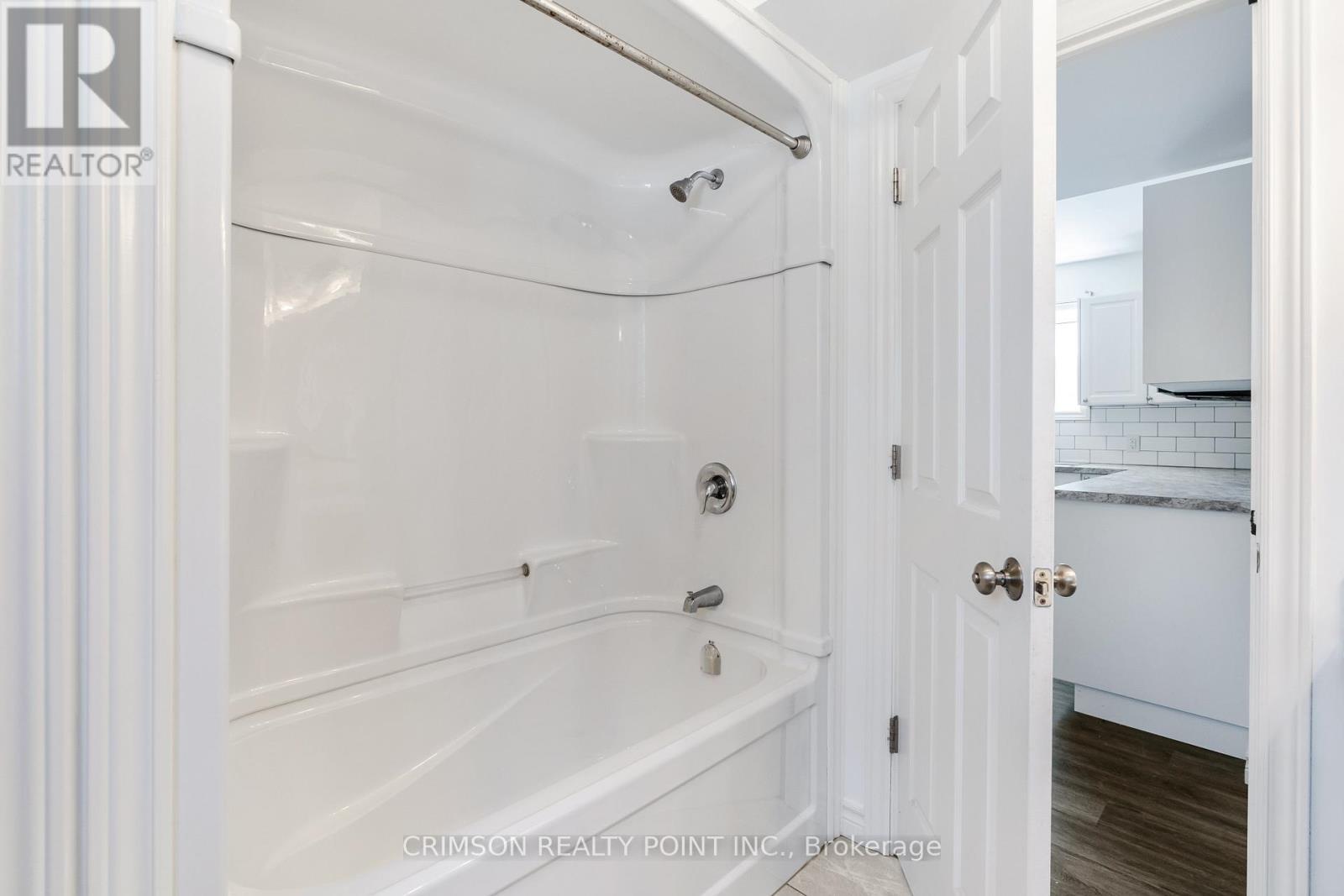 11 Edith Street, St. Catharines, ON - Indoor Photo Showing Bathroom