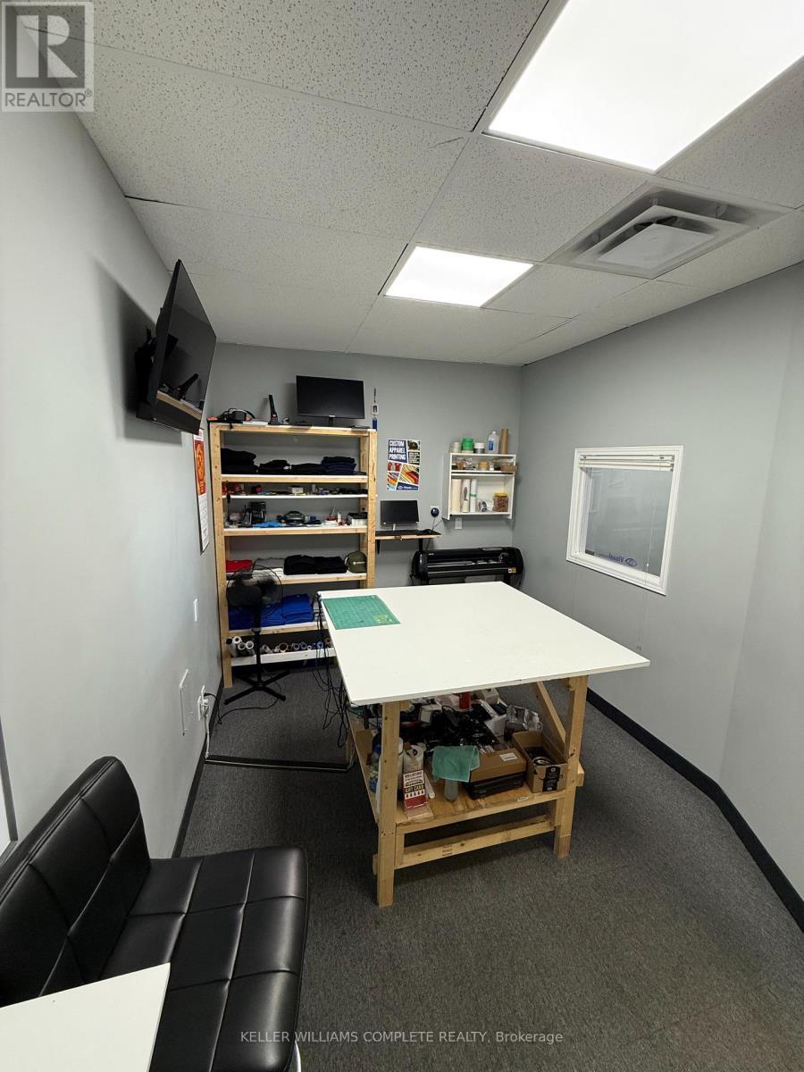 302 Brucedale Avenue, Hamilton, ON