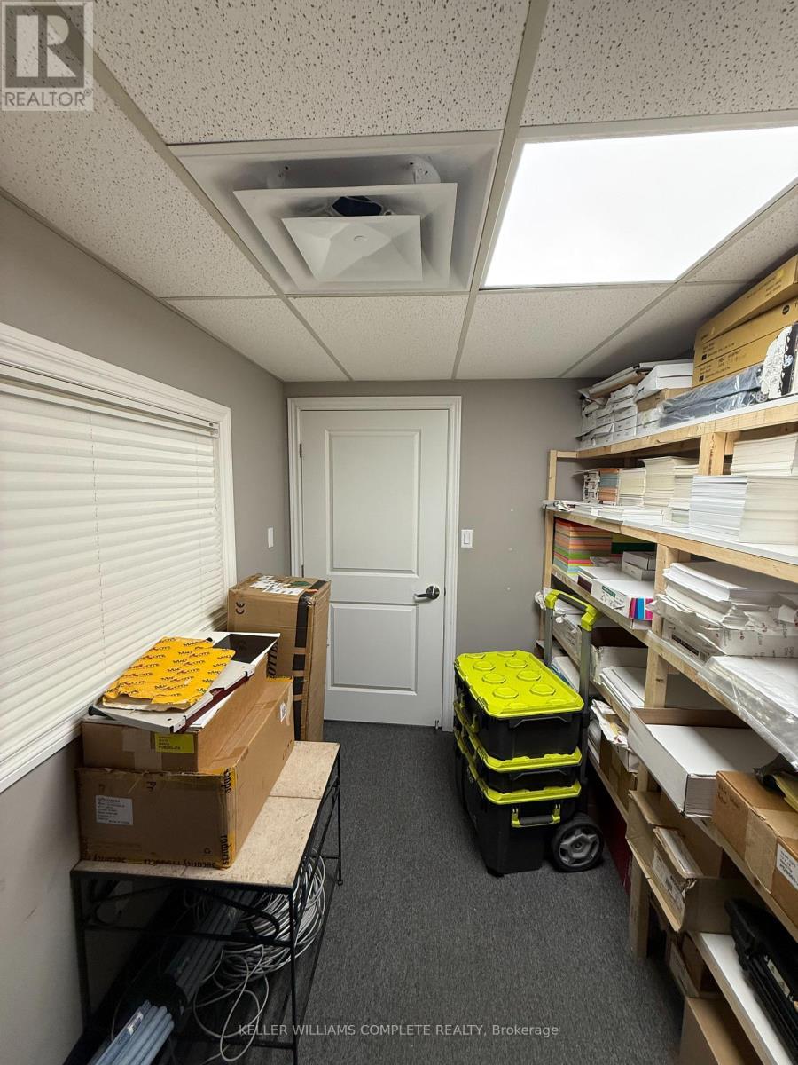 302 Brucedale Avenue, Hamilton, ON