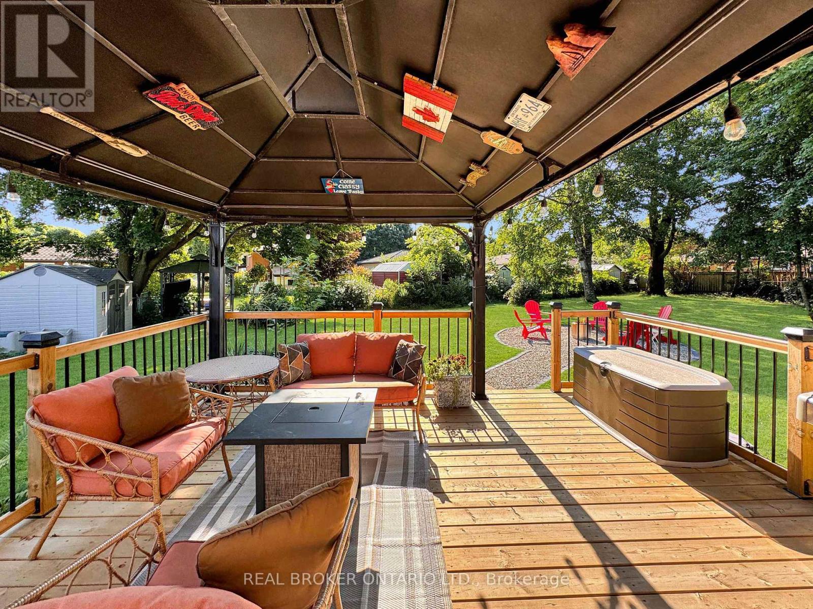 9 Normandy Circle, Norfolk, ON - Outdoor With Deck Patio Veranda With Exterior