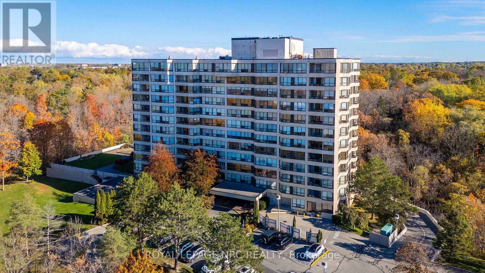 Front Elevaton - 102 - 3 Towering Heights Boulevard, St. Catharines (Glendale/Glenridge), ON - Outdoor