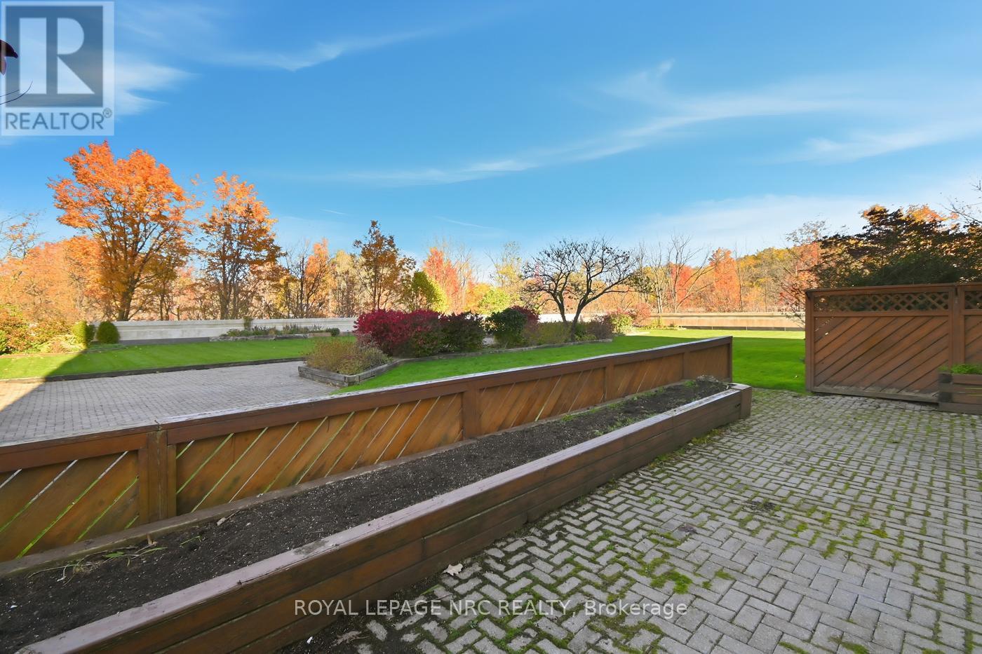 Private Outdoor Patio & Garden - 102 - 3 Towering Heights Boulevard, St. Catharines (Glendale/Glenridge), ON - Outdoor