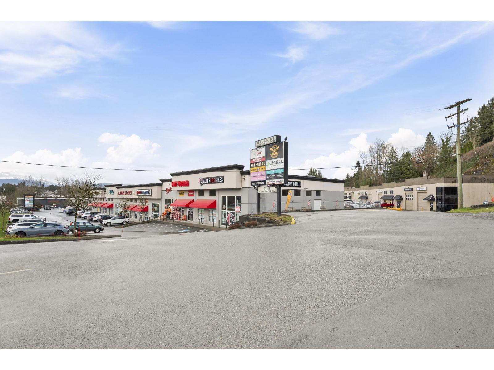 10 34100 South Fraser Way, Abbotsford, BC
