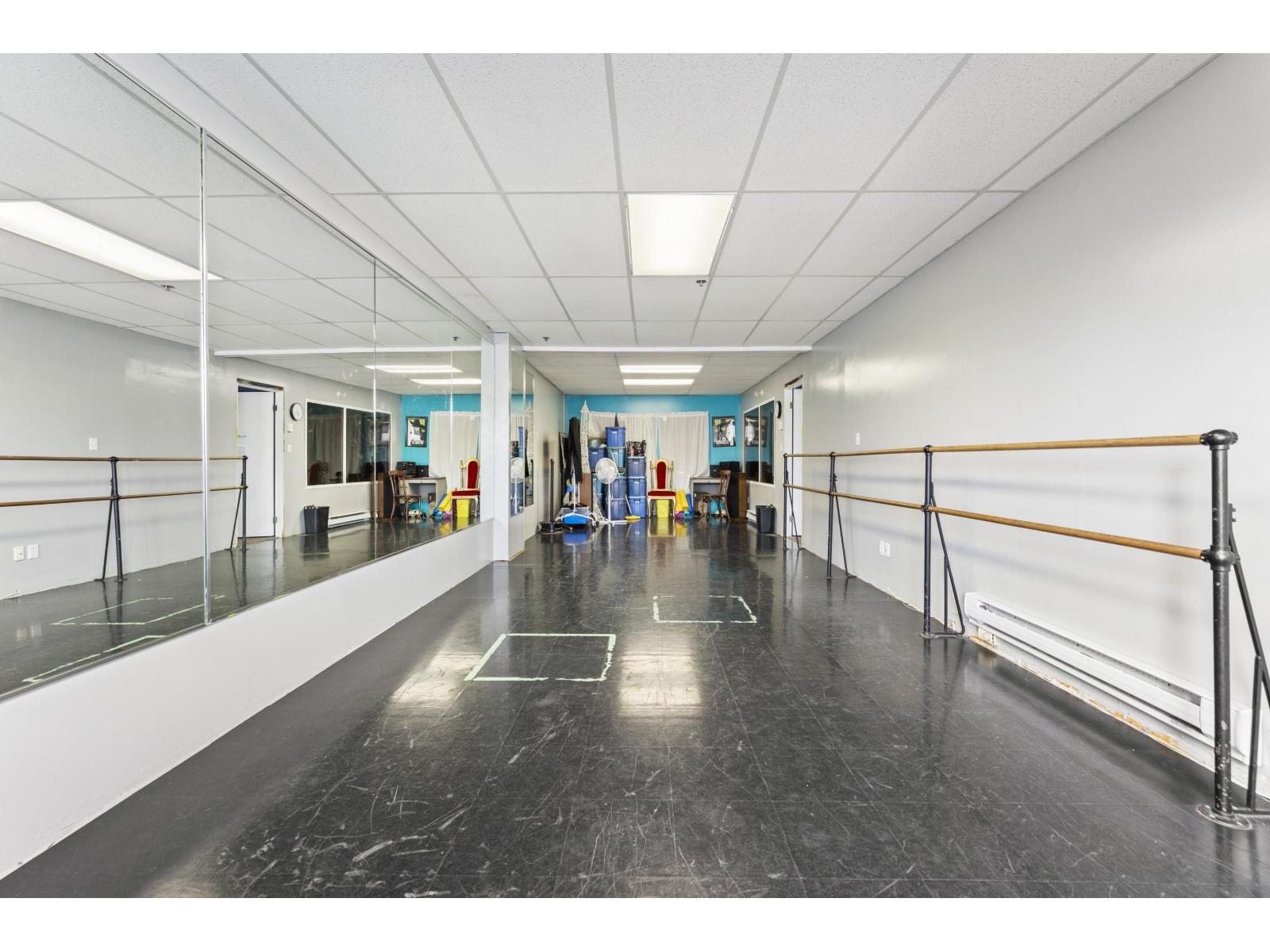 10 34100 South Fraser Way, Abbotsford, BC