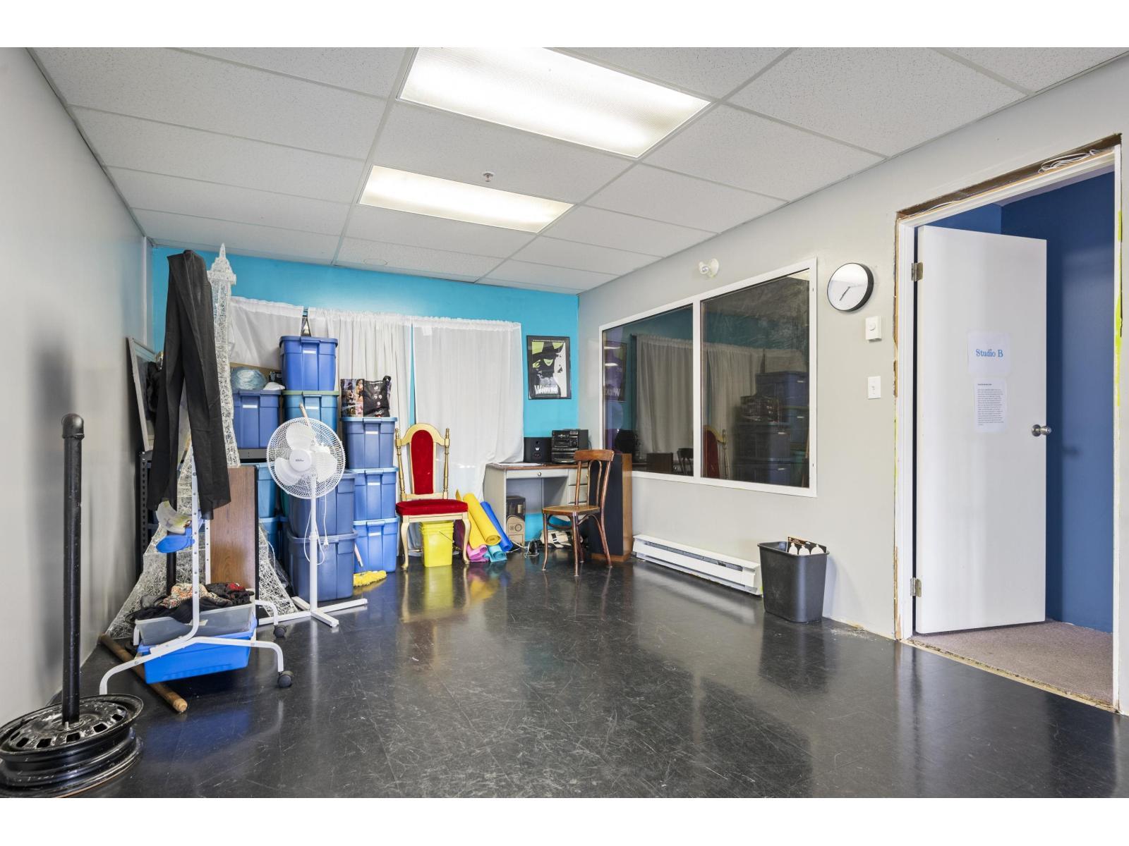 10 34100 South Fraser Way, Abbotsford, BC