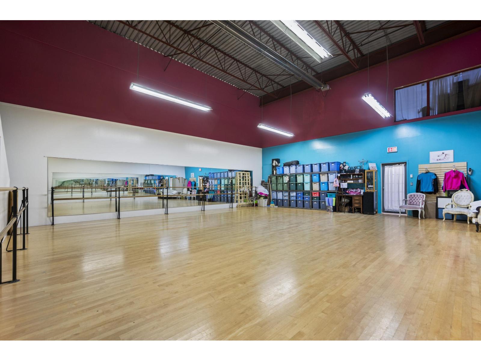 10 34100 South Fraser Way, Abbotsford, BC