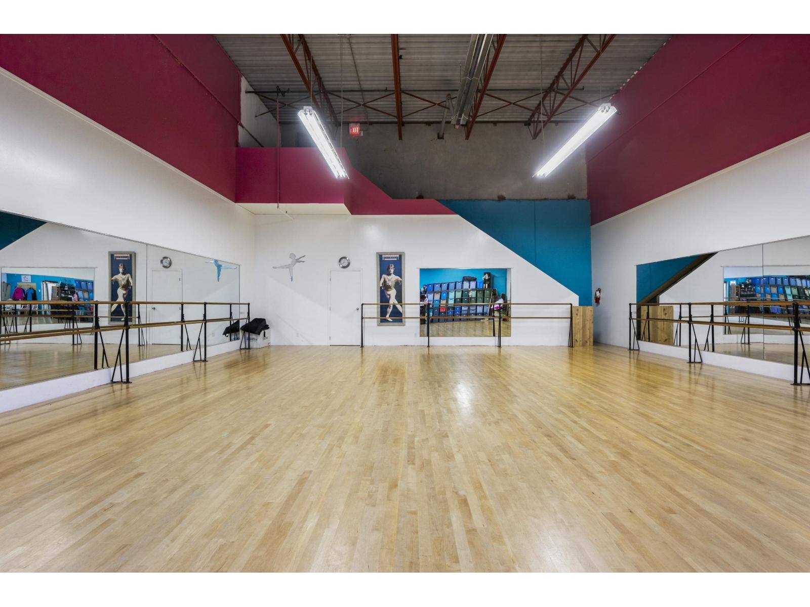 10 34100 South Fraser Way, Abbotsford, BC