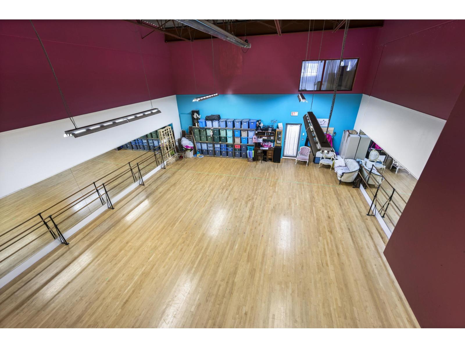 10 34100 South Fraser Way, Abbotsford, BC