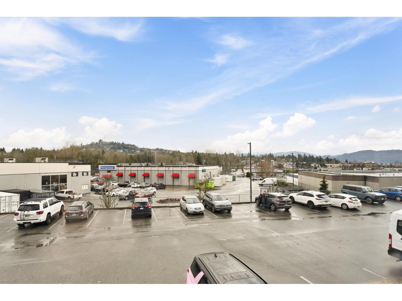 10 34100 South Fraser Way, Abbotsford, BC