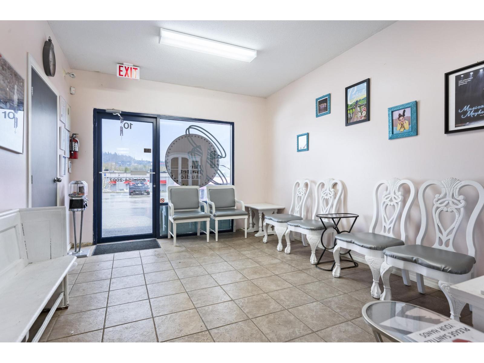 10 34100 South Fraser Way, Abbotsford, BC