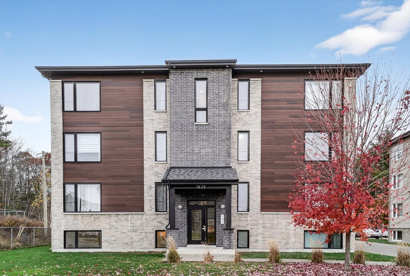 Frontage - 1-1635 Rue Wilfrid-Pelletier, Saint-Jérôme, QC - Outdoor