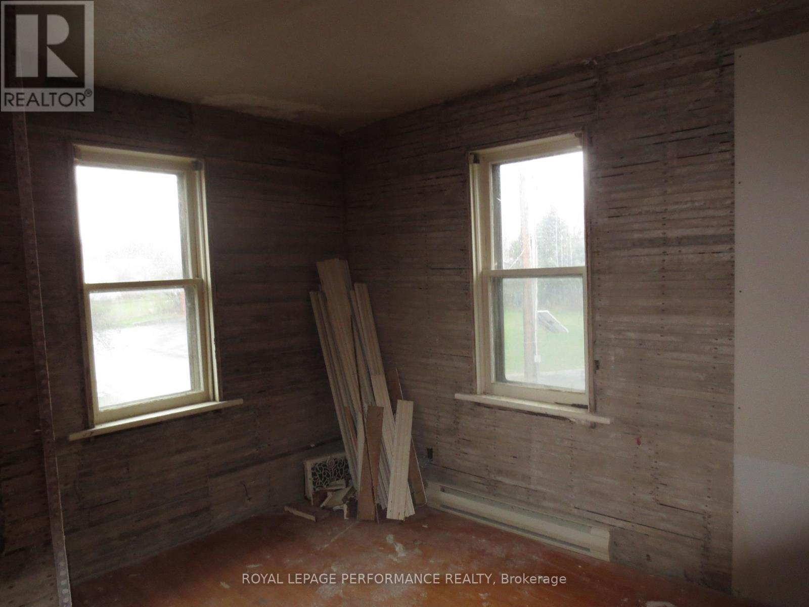 18491 Hughie Munro Street, North Glengarry, ON - Indoor Photo Showing Other Room