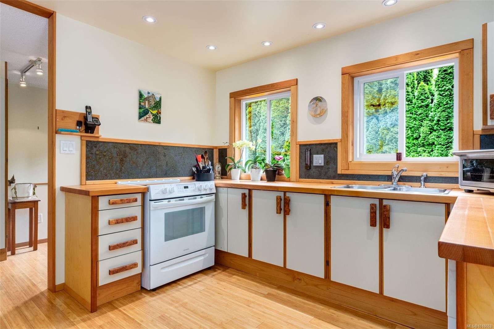 2897 Fuller Lake Rd, Chemainus, BC