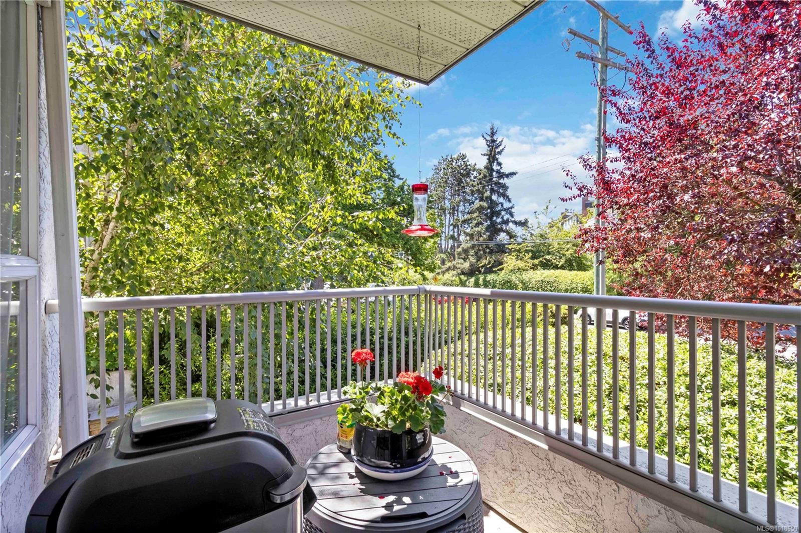 203-9945 Fifth St, Sidney, BC - Outdoor With Exterior