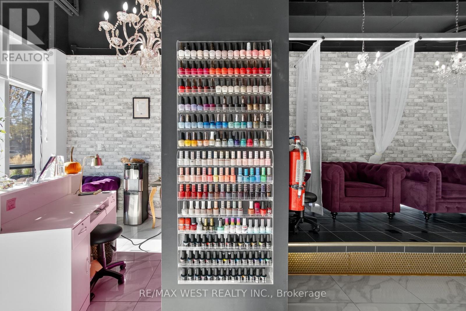 7 - 2396 Major Mackenzie Drive W, Vaughan, ON