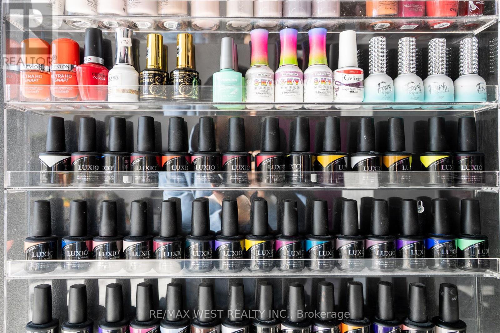 7 - 2396 Major Mackenzie Drive W, Vaughan, ON