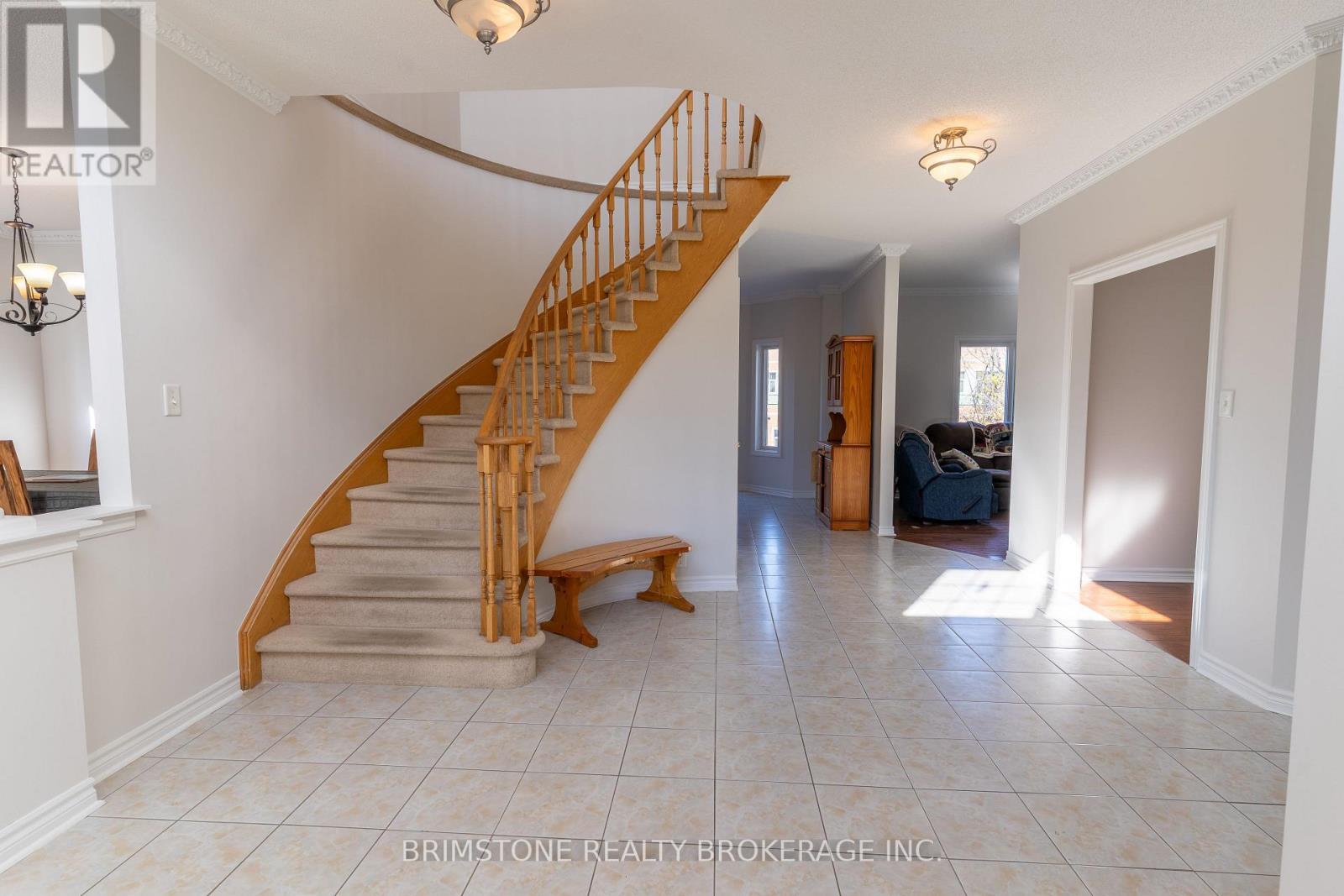 6 Silvercreek Crescent, Barrie, ON - Indoor Photo Showing Other Room