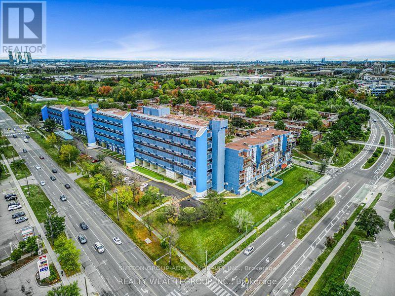 418 - 4673 Jane Street, Toronto, ON - Outdoor With View