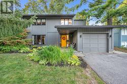 22 INUVIK CRESCENT  Ottawa, ON K2L 1A2