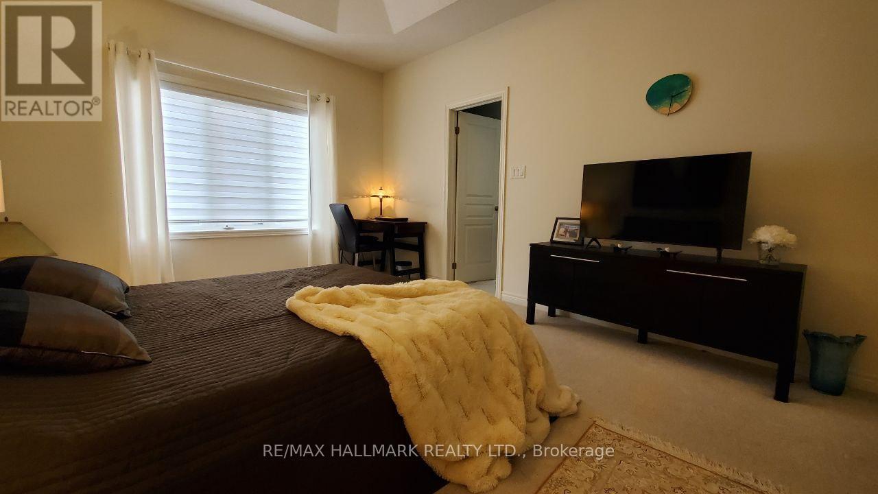 #Main&2Nd - 19 Chouinard Way, Aurora, ON - Indoor Photo Showing Bedroom