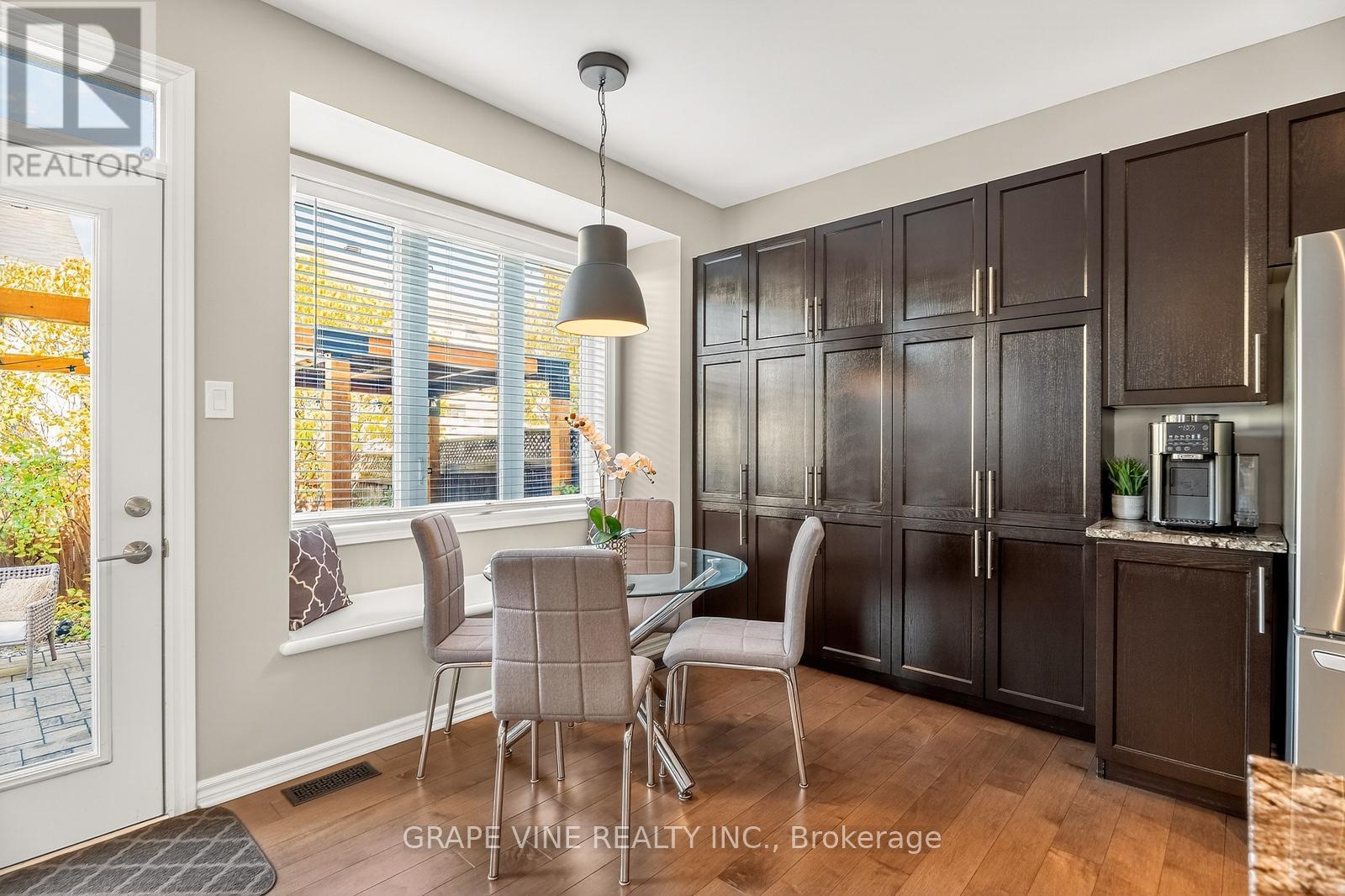 232 Burnaby Drive, Ottawa, ON - Indoor