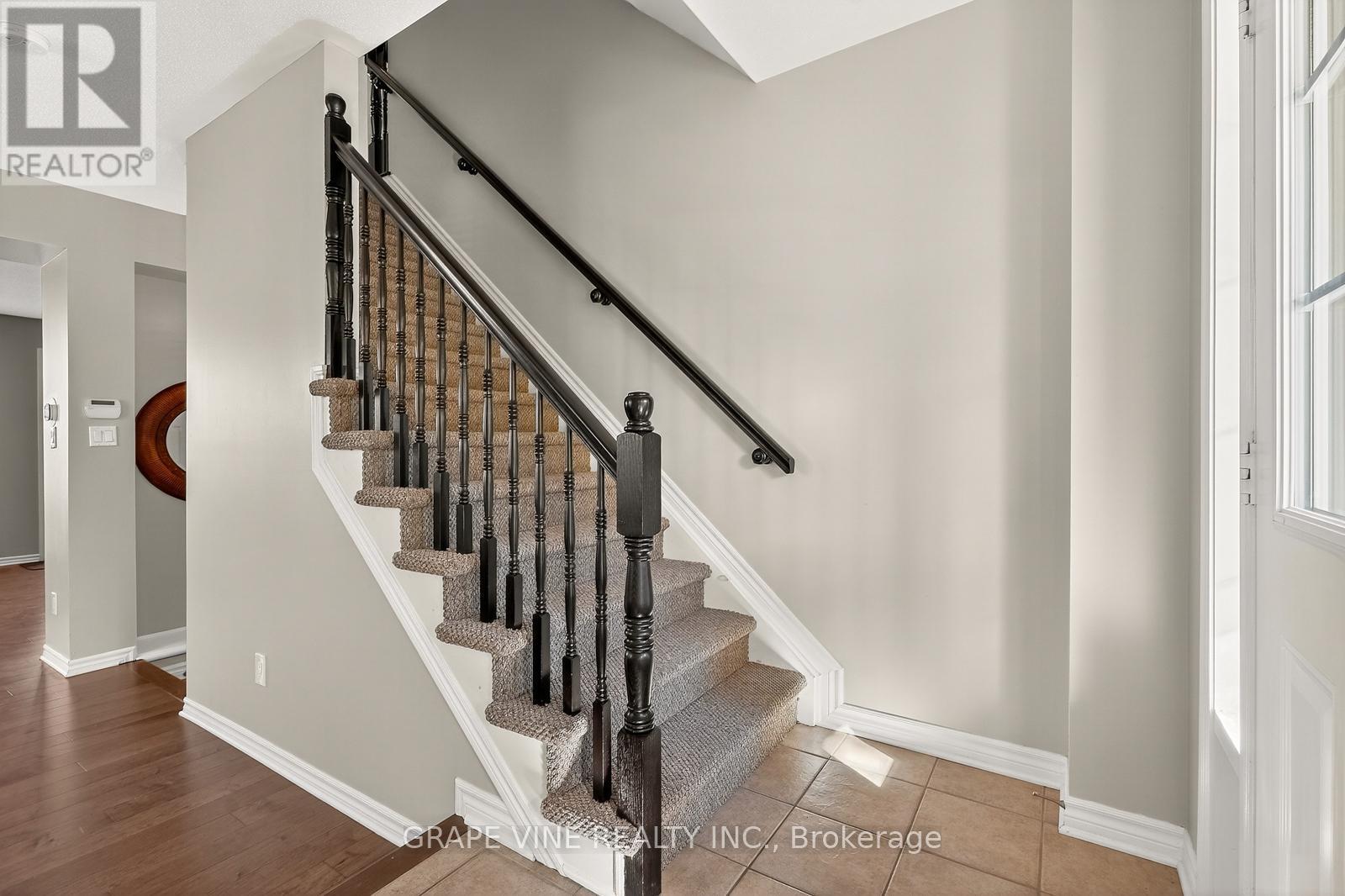 232 Burnaby Drive, Ottawa, ON - Indoor Photo Showing Other Room