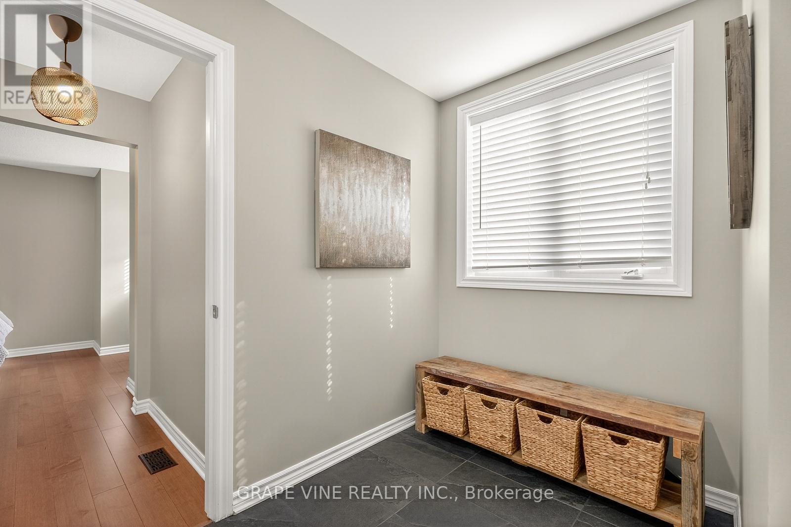 232 Burnaby Drive, Ottawa, ON - Indoor Photo Showing Other Room