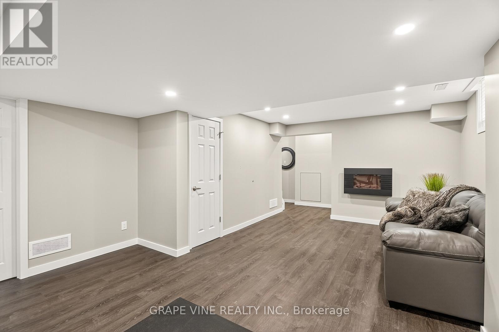 232 Burnaby Drive, Ottawa, ON - Indoor Photo Showing Basement