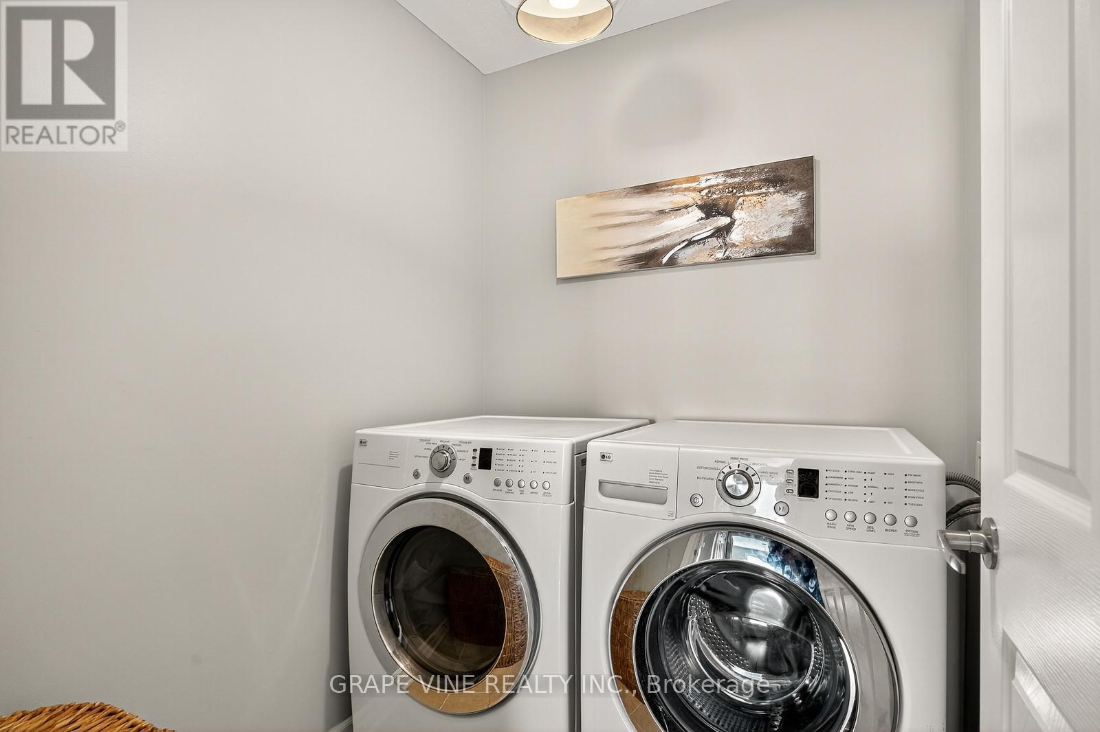 232 Burnaby Drive, Ottawa, ON - Indoor Photo Showing Laundry Room