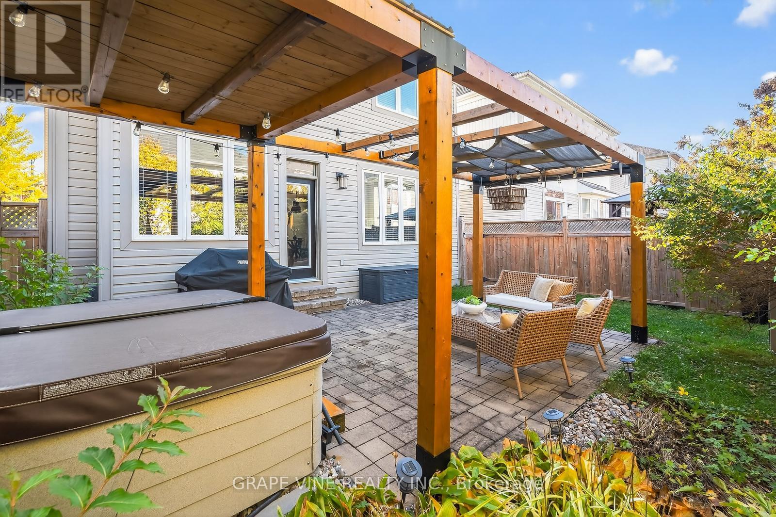 232 Burnaby Drive, Ottawa, ON - Outdoor With Exterior