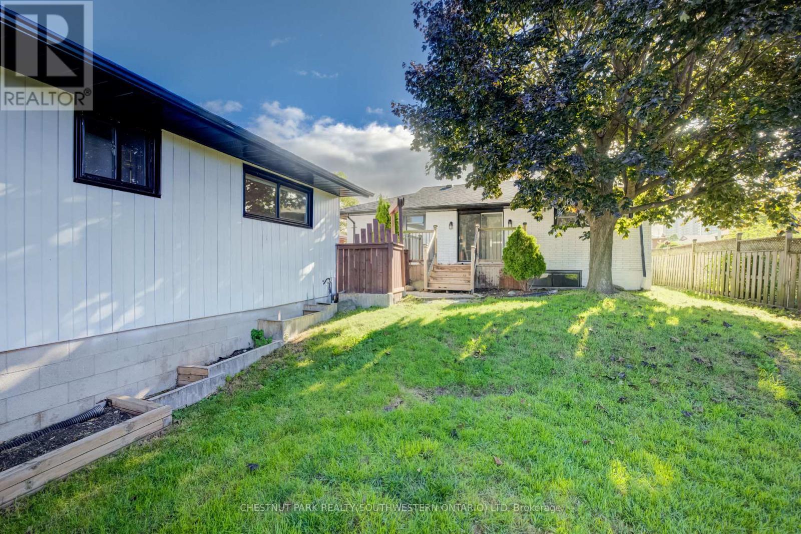 88 Woodhaven Road, Kitchener, ON - Outdoor