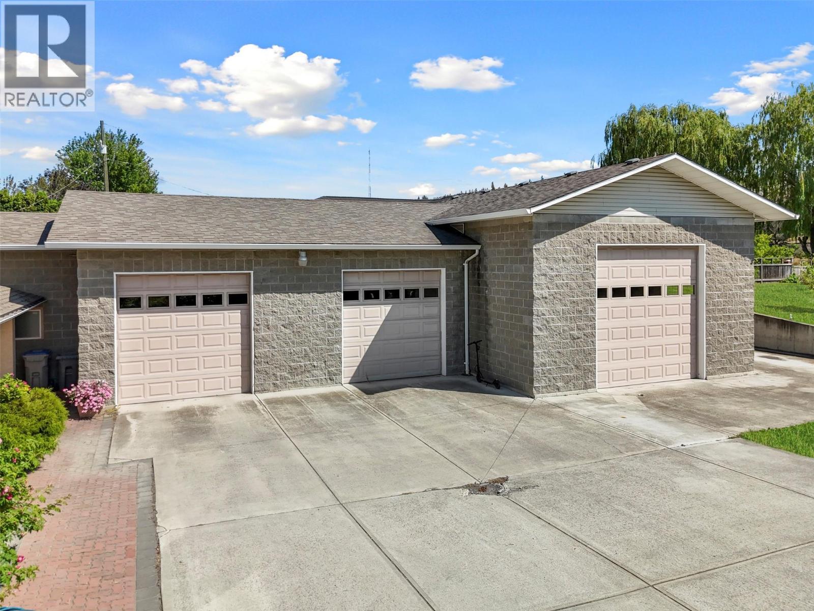 6066 Furrer Road, Kamloops, BC - Outdoor