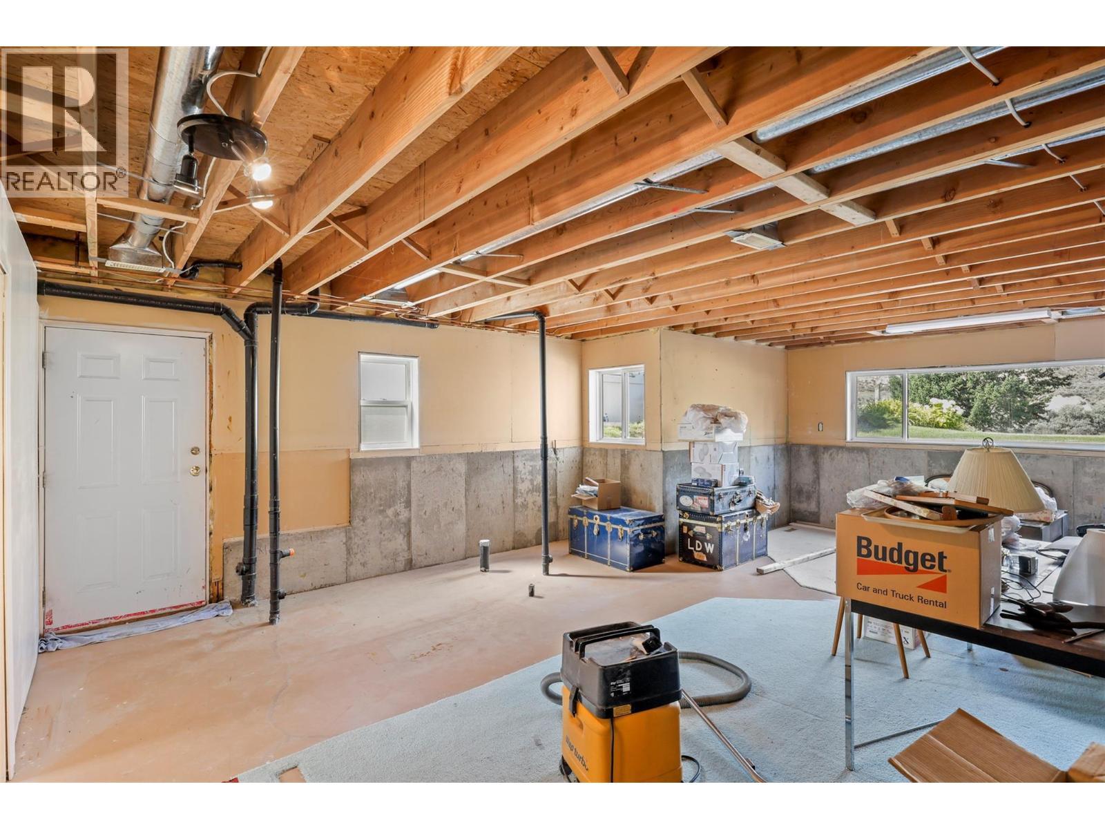 6066 Furrer Road, Kamloops, BC - Indoor Photo Showing Basement