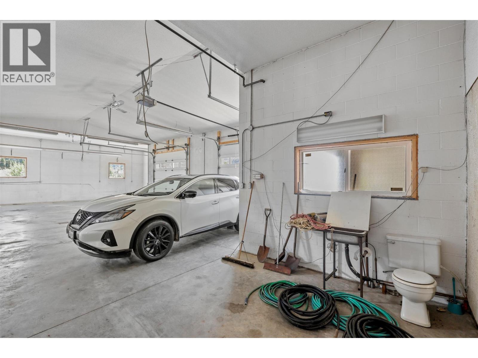 6066 Furrer Road, Kamloops, BC - Indoor Photo Showing Garage