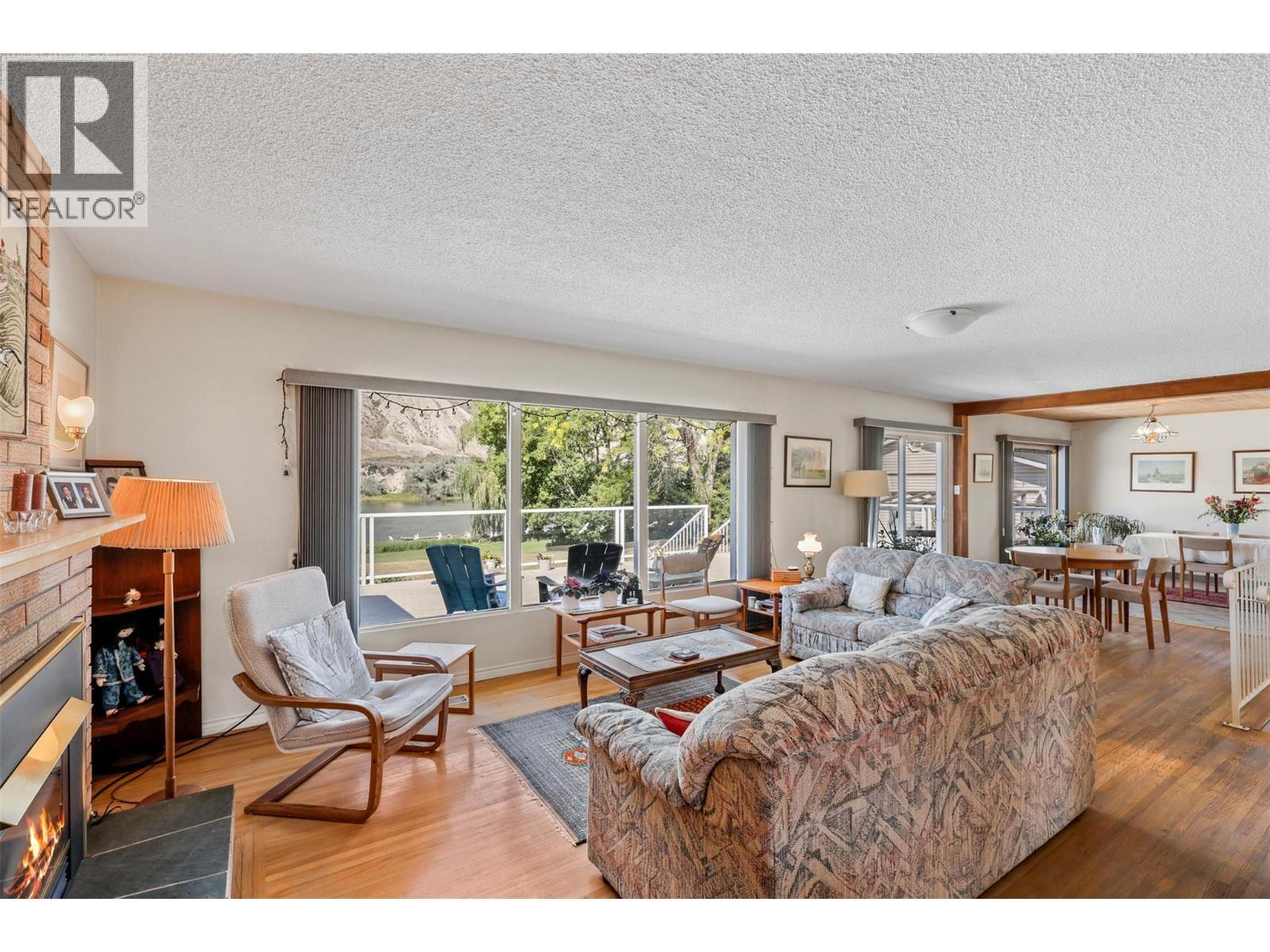 6066 Furrer Road, Kamloops, BC - Indoor Photo Showing Living Room With Fireplace
