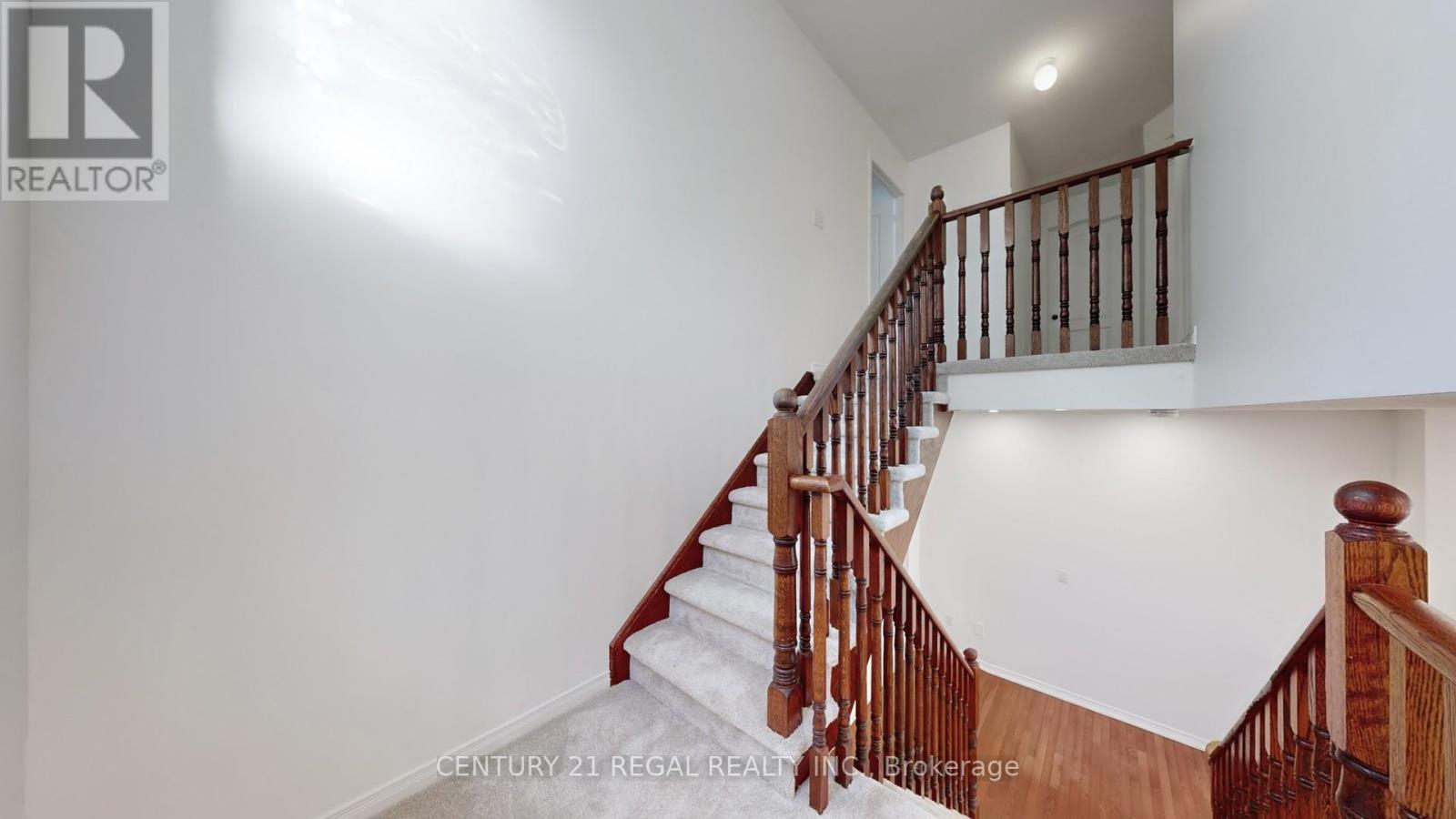 4274 Vivaldi Road, Burlington, ON - Indoor Photo Showing Other Room