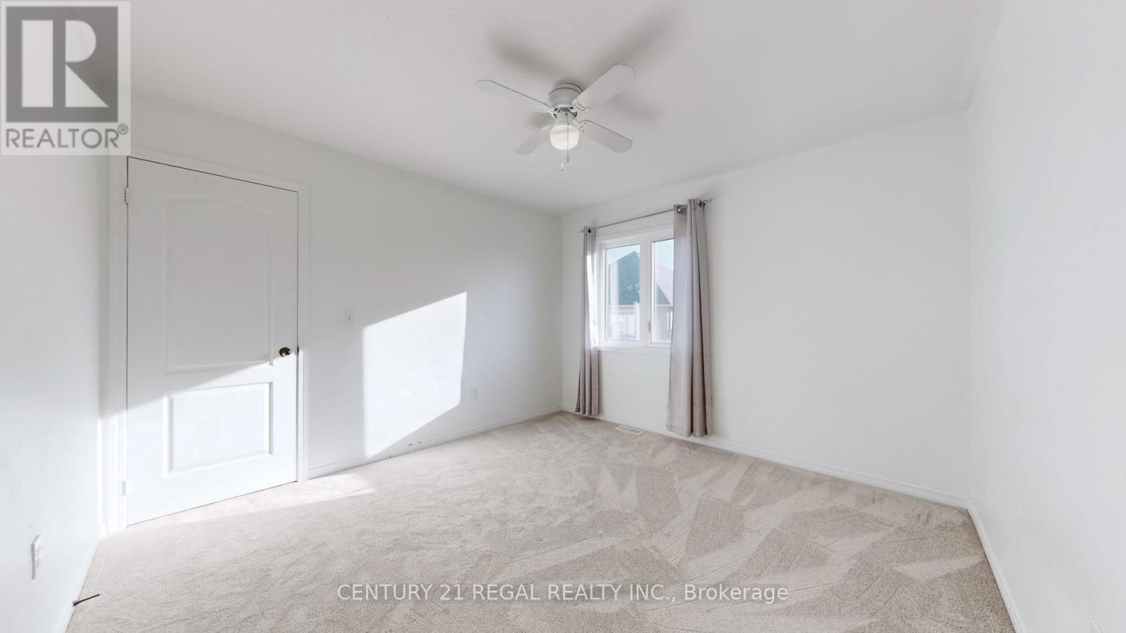 4274 Vivaldi Road, Burlington, ON - Indoor Photo Showing Other Room