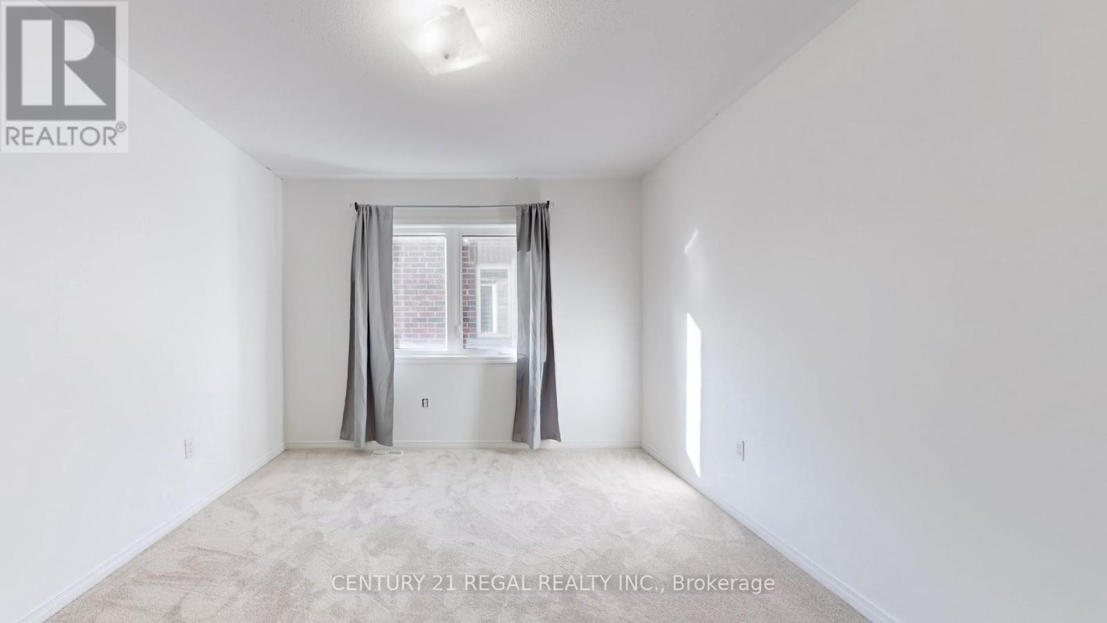 4274 Vivaldi Road, Burlington, ON - Indoor Photo Showing Other Room