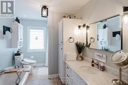 Bathroom - Main Level - 4 Piece -