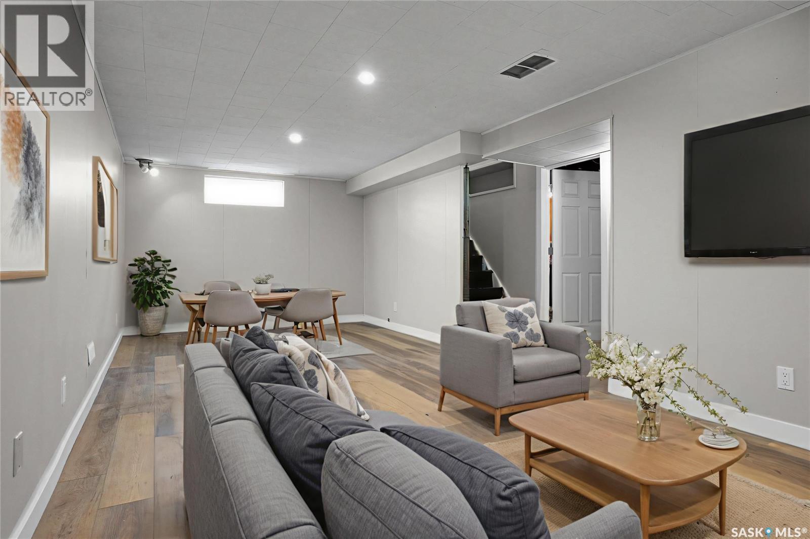 186 Coldwell Road, Regina, SK - Indoor