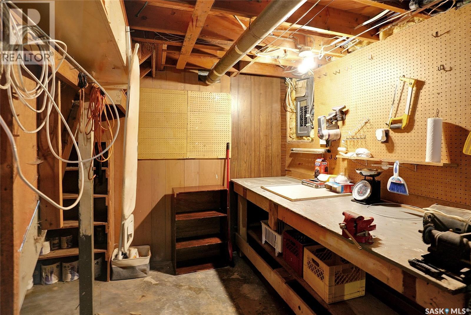 186 Coldwell Road, Regina, SK - Indoor Photo Showing Basement