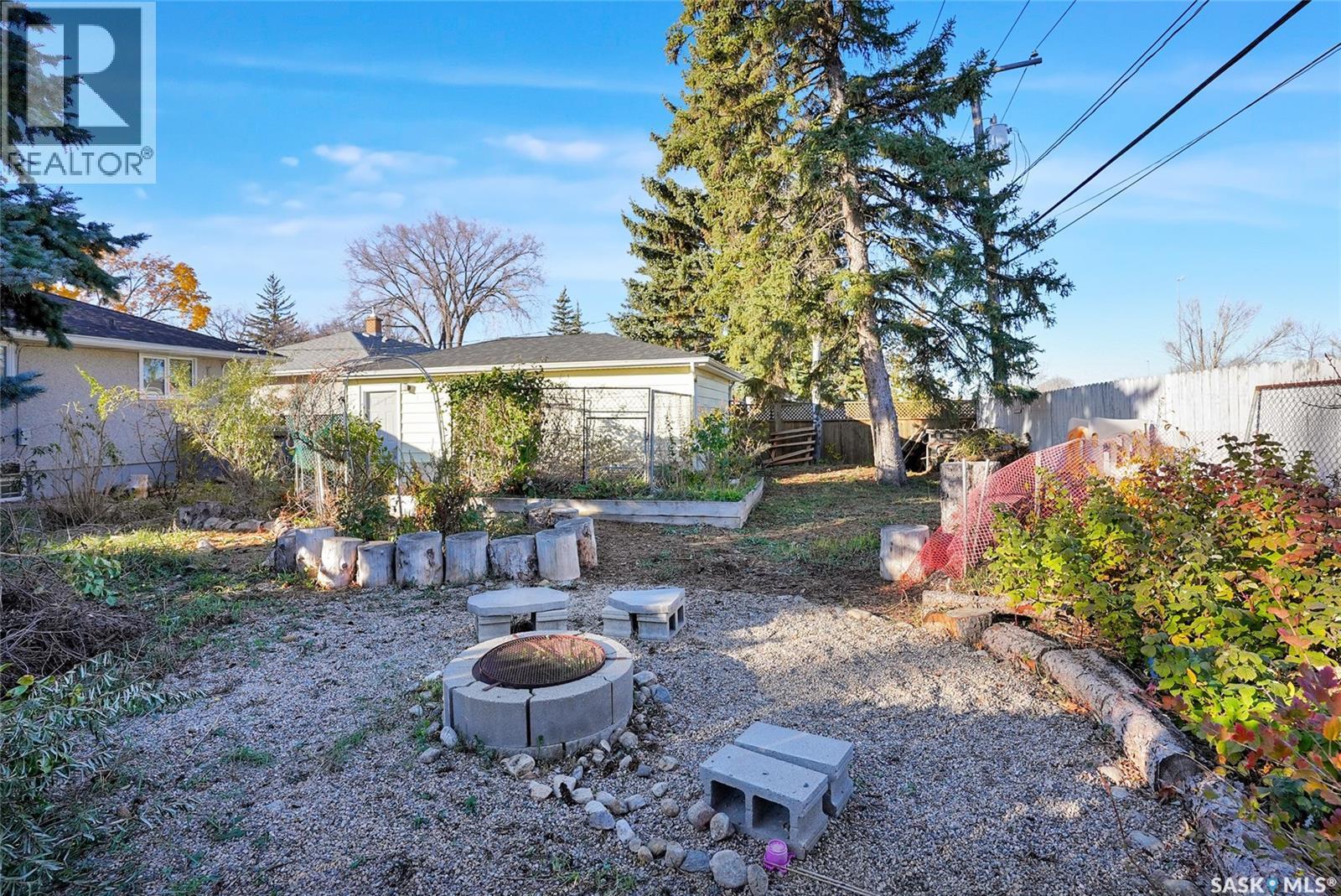 186 Coldwell Road, Regina, SK - Outdoor