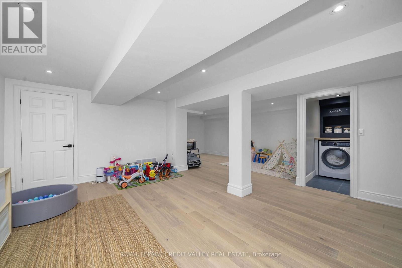 47 Larry Street, Caledon, ON - Indoor