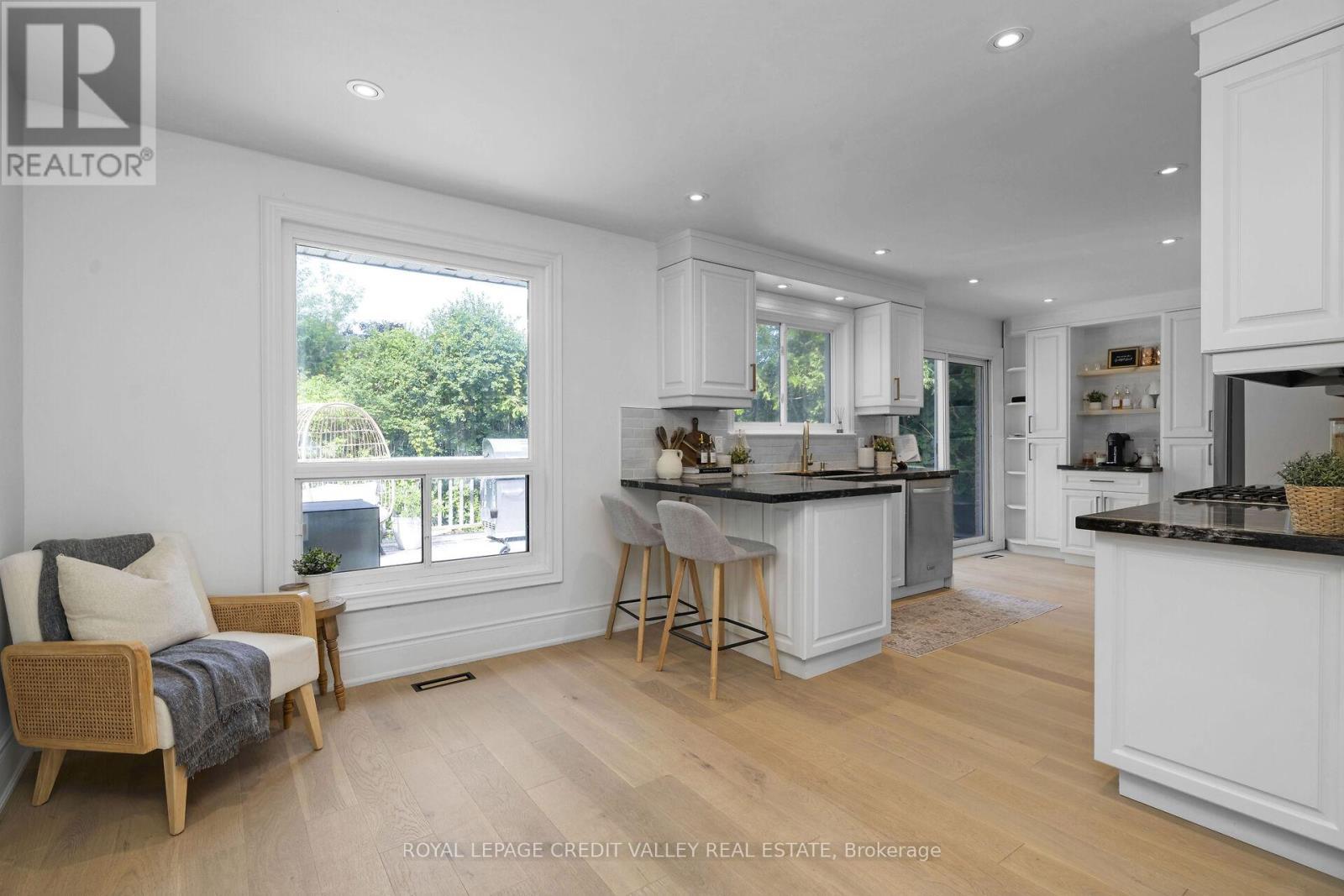 47 Larry Street, Caledon, ON - Indoor Photo Showing Kitchen
