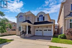 140 MAGNOLIA CRESCENT Oakville, ON L6M 4M1